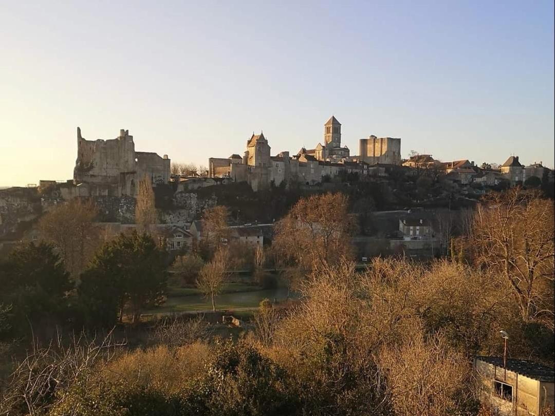 Appartement Entier Chauvigny Bagian luar foto